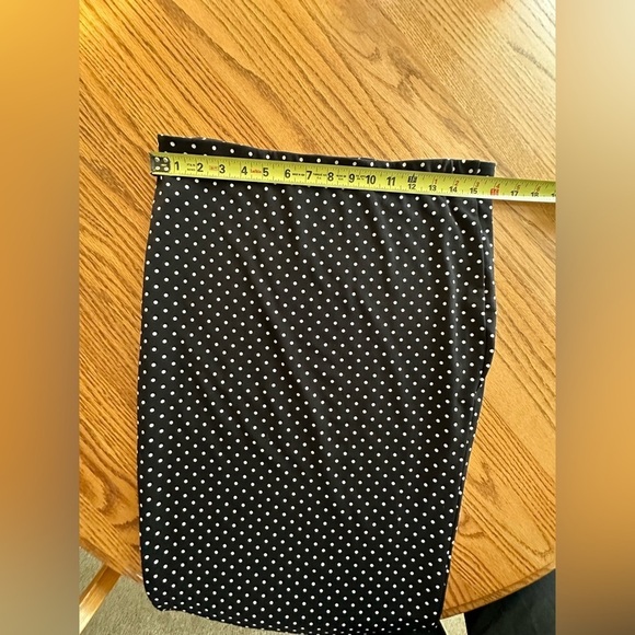 Vince Camuto Black And White Polka Dot Elastic Waist Pencil Skirt Raw Hem Sz S - Picture 5 of 8